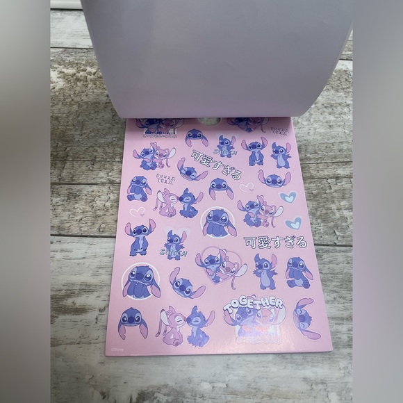 NWT Lilo and stitch sticker book - Picture 4 of 4